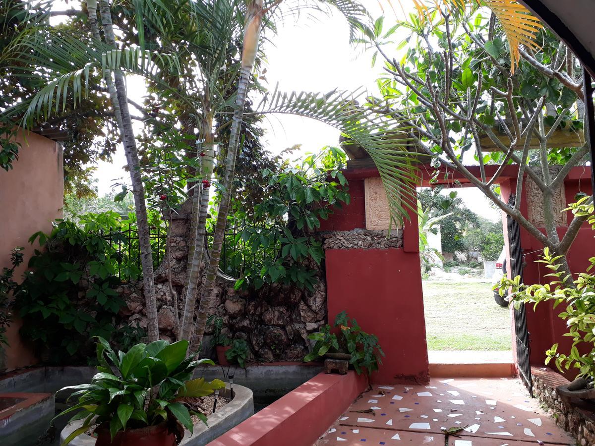 El Chac Mool Bed & Breakfast Santa Elena Exterior foto