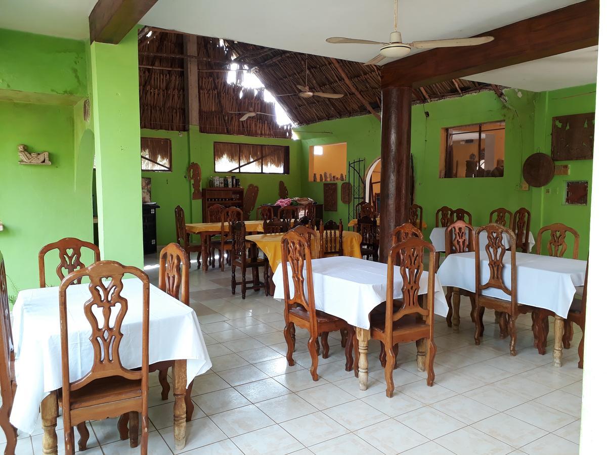 El Chac Mool Bed & Breakfast Santa Elena Exterior foto